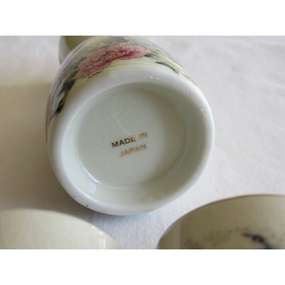 JAPAN Porcelain Sake Set 1 Bottle Pitcher 4 Cups Peacock Flower Design Gold Trim - Picture 12 of 12